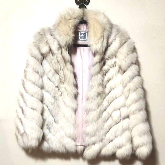 VTG Saga Fox Natural Blue Fox Norway Fur Coat Size Small EUC! - Picture 16 of 16